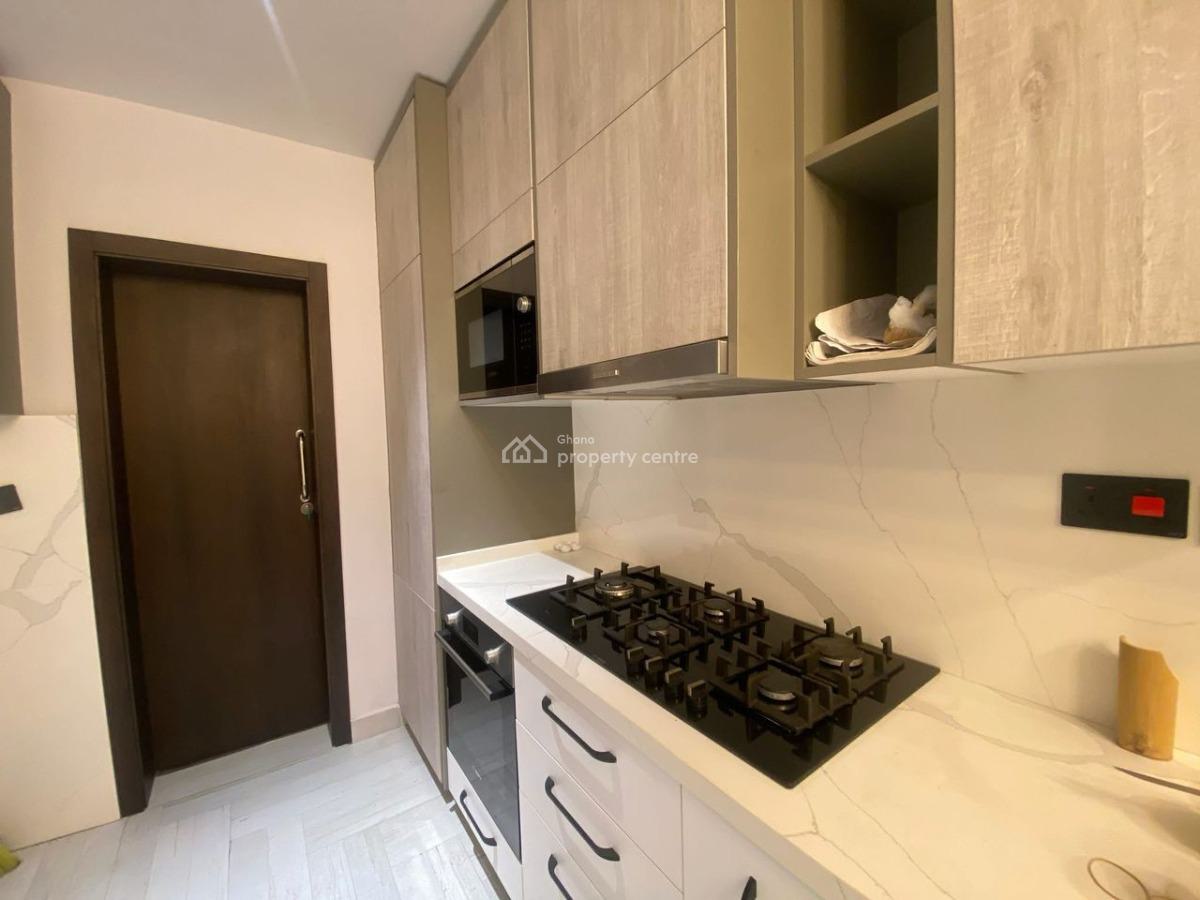 Executive All Ensuite 3 Bedroom, Airport Residential Area, Accra, Townhouse for Rent