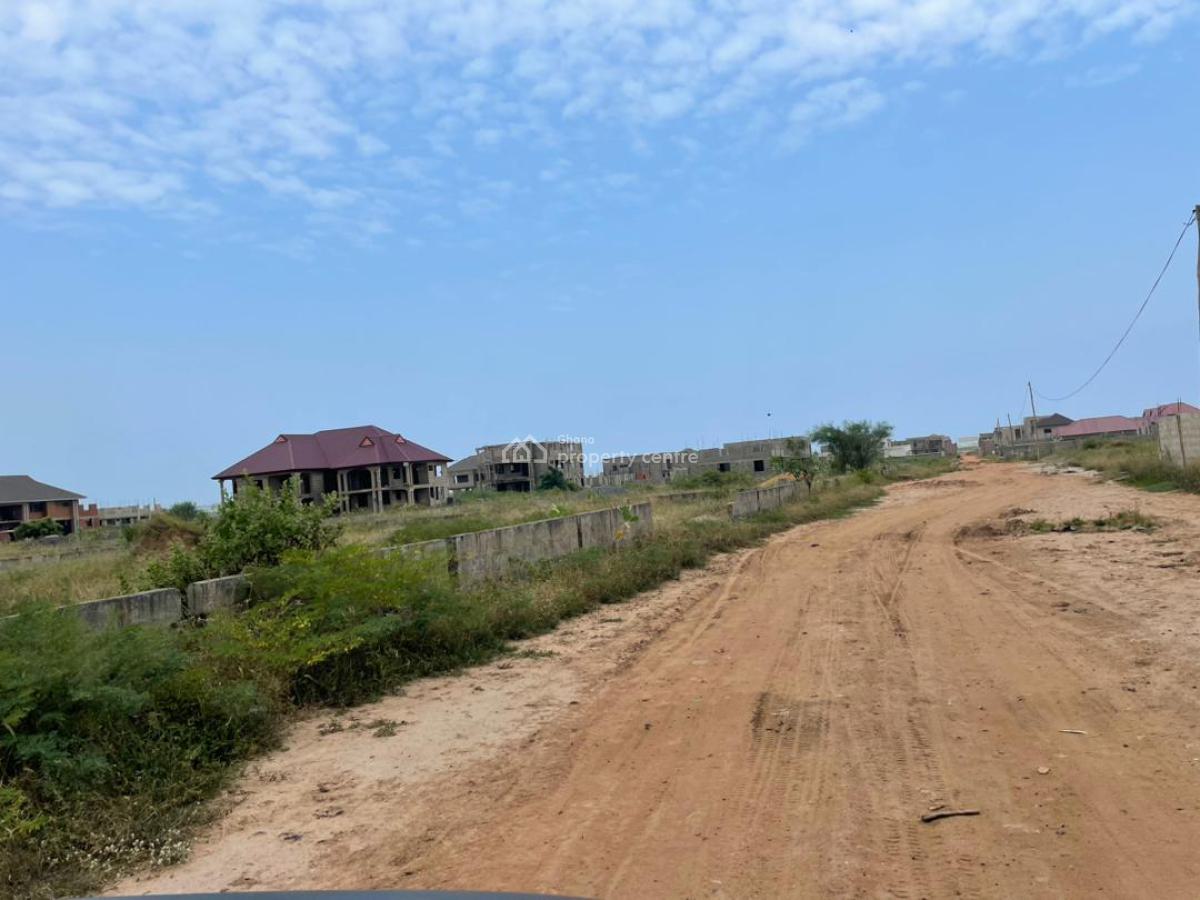 Ready-to-build Plot in Cedar Court, Tema Community 25, Community 25 Mall, Community 25, Tema, Accra, Mixed-use Land for Sale
