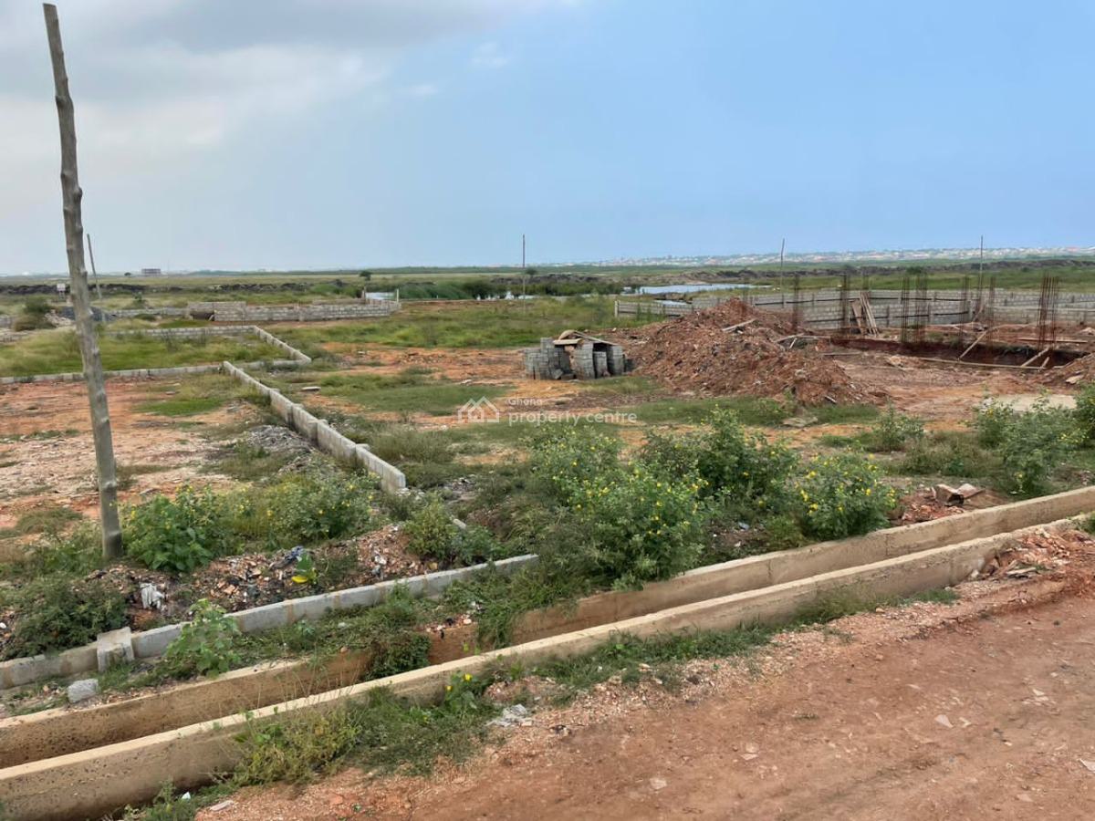 Ready-to-build Plot in Cedar Court, Tema Community 25, Community 25 Mall, Community 25, Tema, Accra, Mixed-use Land for Sale
