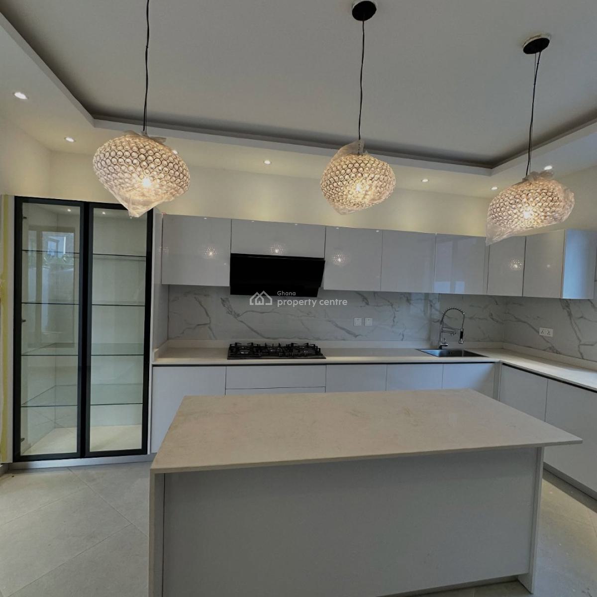 Executive 4  Bedrooms, Spintex, Accra, House for Sale