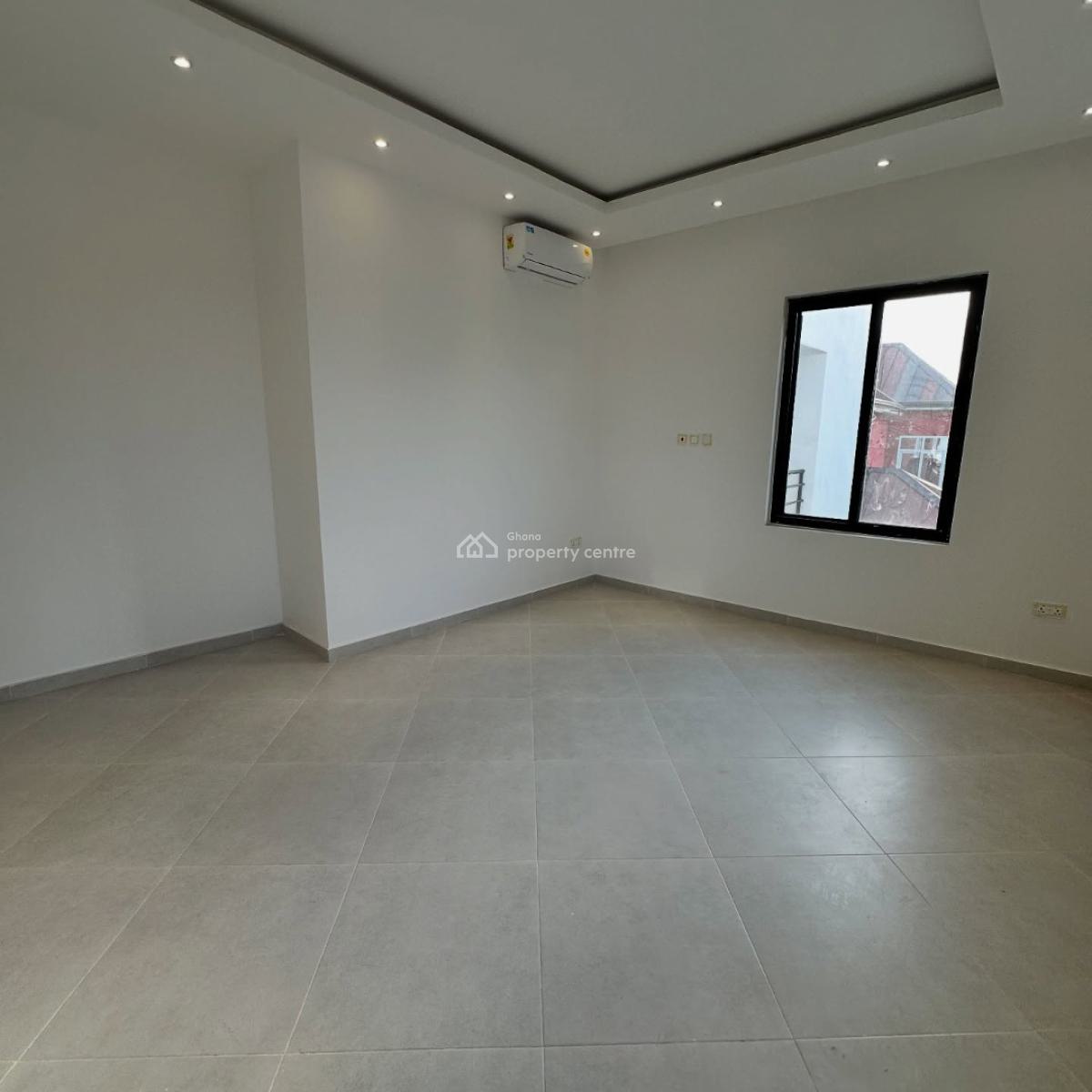Executive 4  Bedrooms, Spintex, Accra, House for Sale