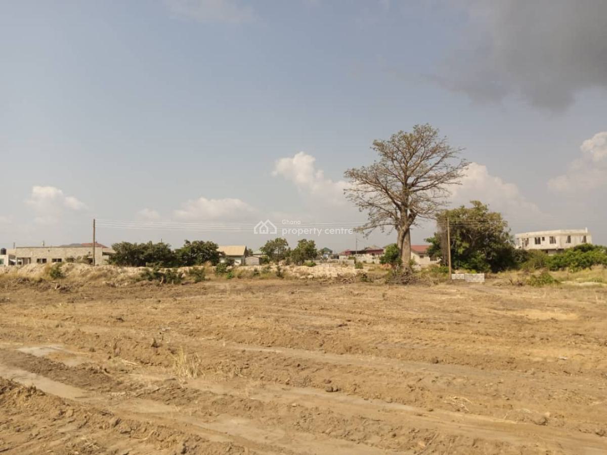 Coastal Calm Meets City Access - Cedar Court, Half Plot, Adom Estate Road, Community 25, Tema, Accra, Mixed-use Land for Sale