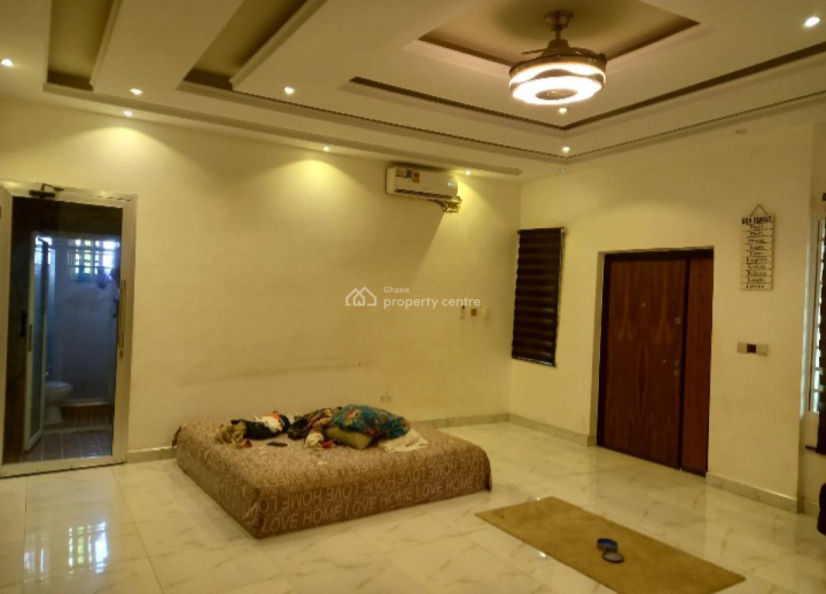 4 Bedrooms, Antoa New Site, Near Main Road/highway, Kumasi Metropolitan, Ashanti, House for Sale