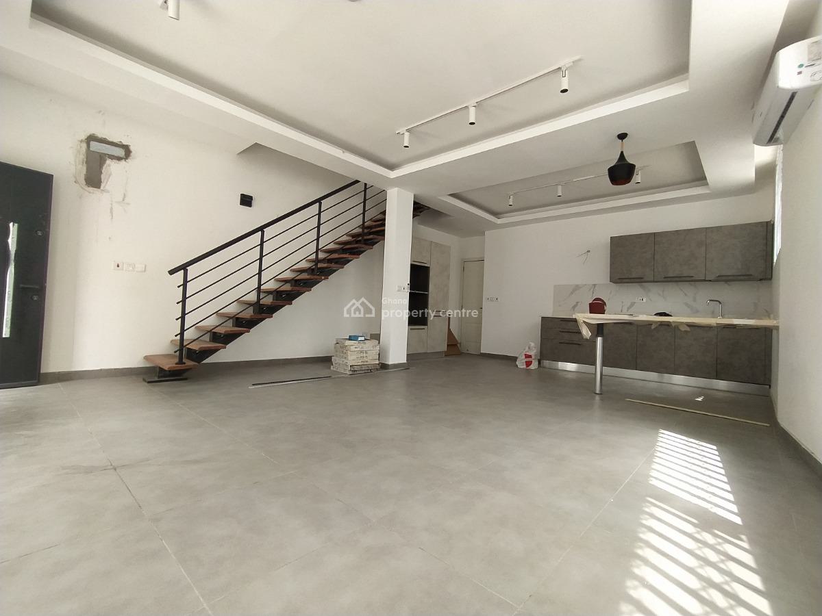 4 Bedroom Townhouse + 1 Bed Quarters, Tse Addo, Accra, Semi-detached Duplex for Rent