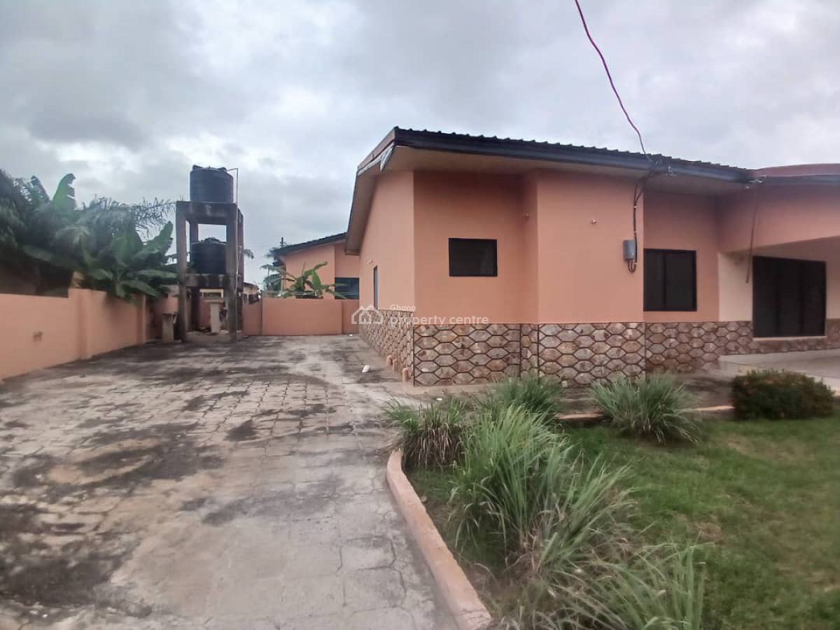 2 Bedrooms at Satellite, Kuntunse Satellite, Ga West Municipal, Accra, Detached Bungalow for Sale