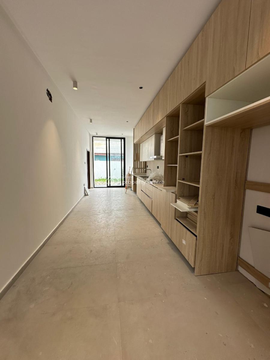 Executive 4 Bedrooms, Nanakrom, East Legon, Accra, House for Sale