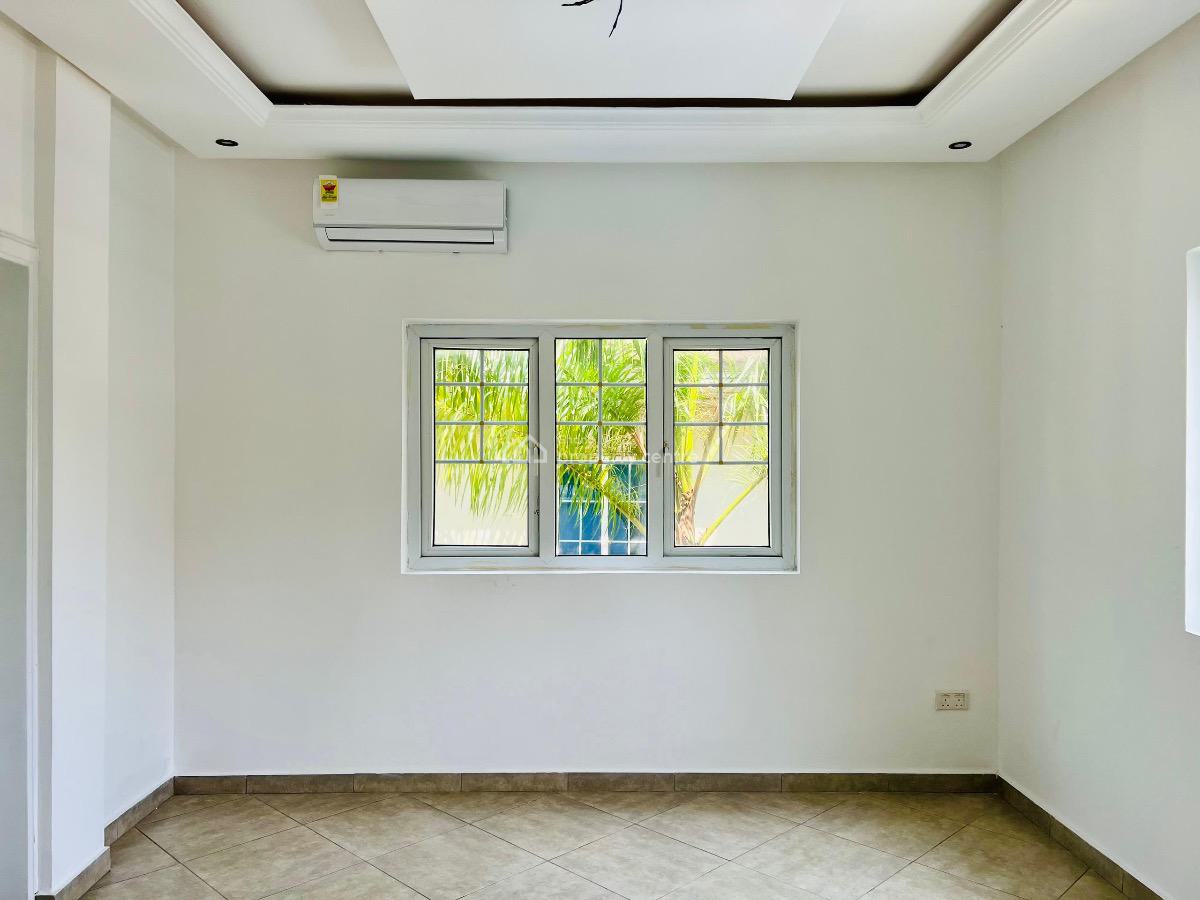 Detached 4 Bedroom Duplex with Swimming Pool and Staff Quarters, Mahama Road, East Airport, Airport Residential Area, Accra, Detached Duplex for Rent