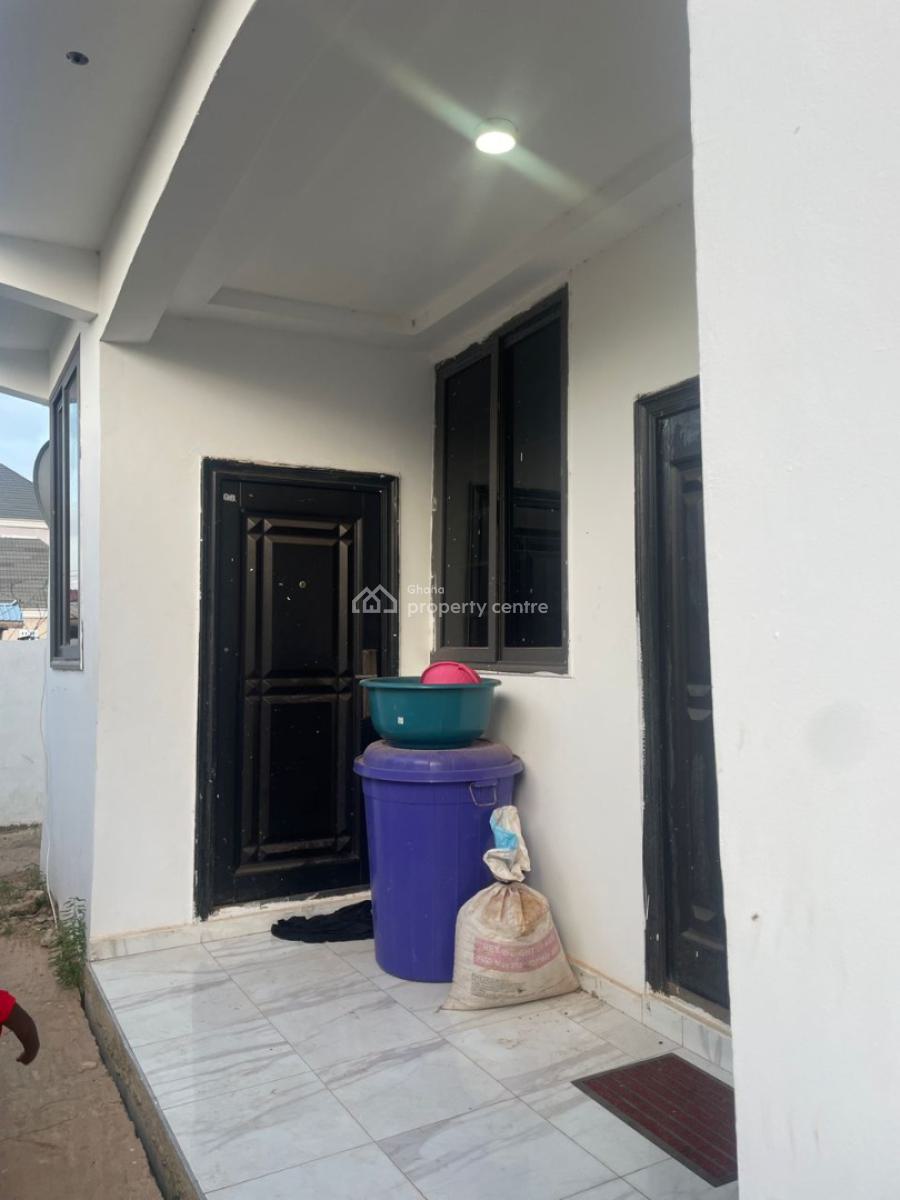 Chamber and Hall, Community 18 Kfc, Spintex, Accra, Apartment for Rent