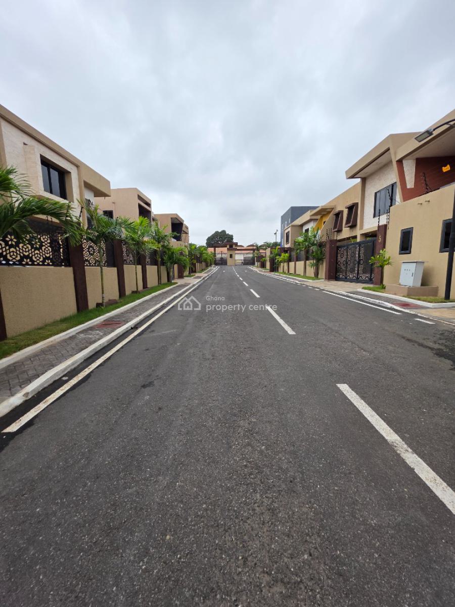 4 Bedroom House with a Bq and a Pool at East Airport, East Airport, Accra Metropolitan, Accra, House for Sale