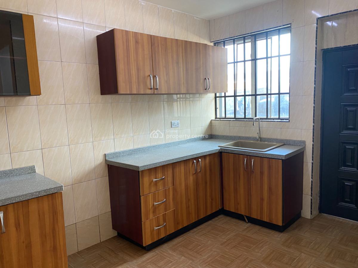 3 Bedroom Terraced Duplex in a Gated Community, Mahama Road, East Airport, Airport Residential Area, Accra, Terraced Duplex for Rent