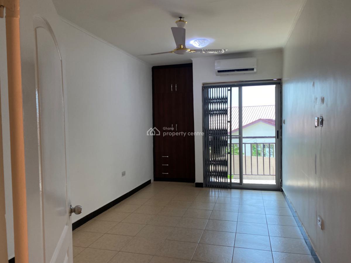 3 Bedroom Terraced Duplex in a Gated Community, Mahama Road, East Airport, Airport Residential Area, Accra, Terraced Duplex for Rent