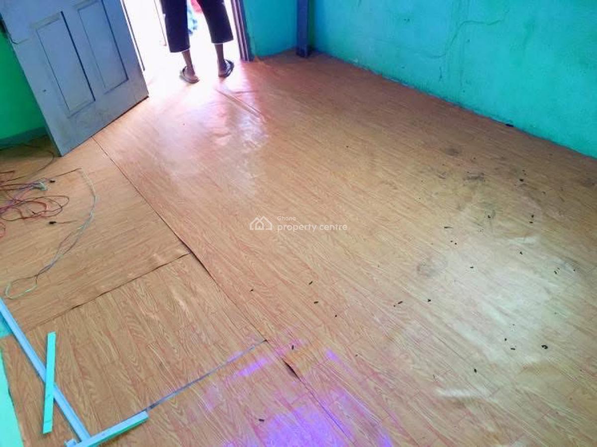 Nice Single Room, Melcom Shopping Mall, Labadi-aborm, Accra, Apartment for Rent