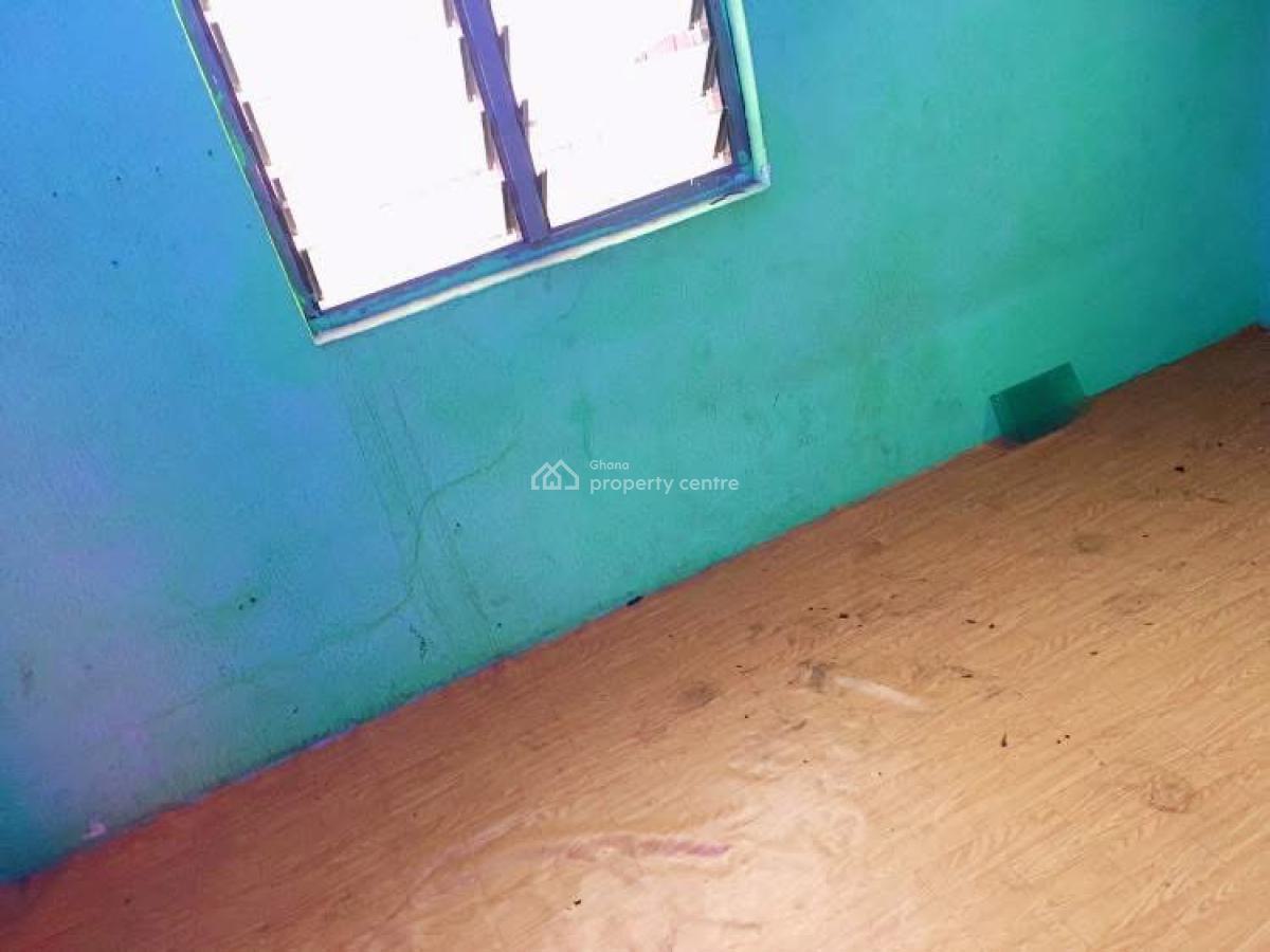 Nice Single Room, Melcom Shopping Mall, Labadi-aborm, Accra, Apartment for Rent