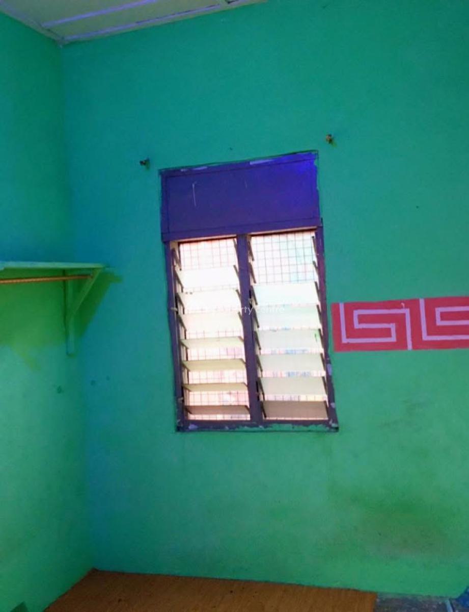 Nice Single Room, Melcom Shopping Mall, Labadi-aborm, Accra, Apartment for Rent