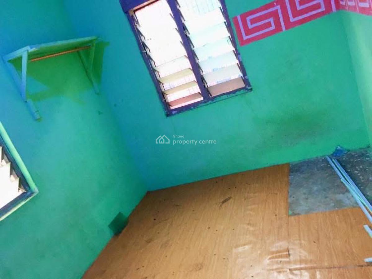 Nice Single Room, Melcom Shopping Mall, Labadi-aborm, Accra, Apartment for Rent