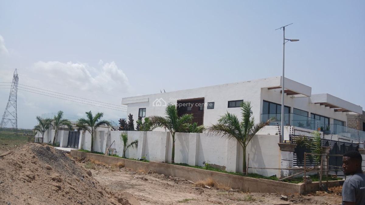 Invest Smart in Temas Fast-growing Area, Adom Estate Road, Community 25, Tema, Accra, Residential Land for Sale