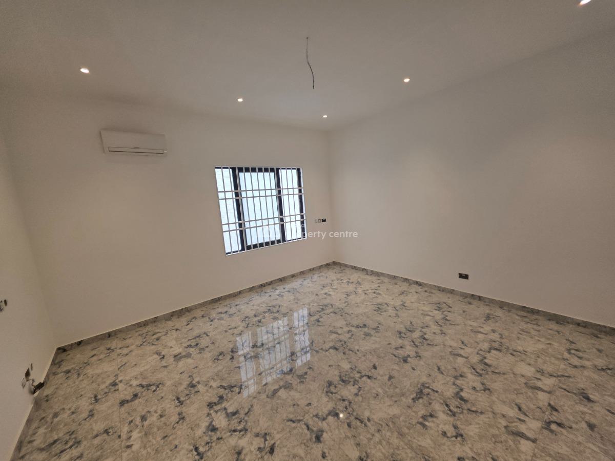 6 Bedroom House with a Boys Quarters and a Swimming Pool at Trasacco, Trasacco, Accra Metropolitan, Accra, House for Sale