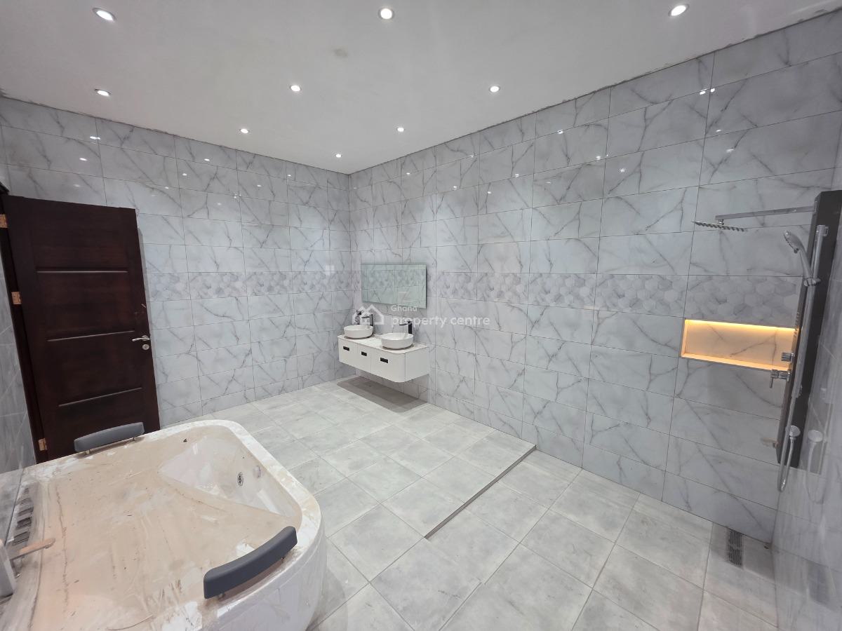 6 Bedroom House with a Boys Quarters and a Swimming Pool at Trasacco, Trasacco, Accra Metropolitan, Accra, House for Sale