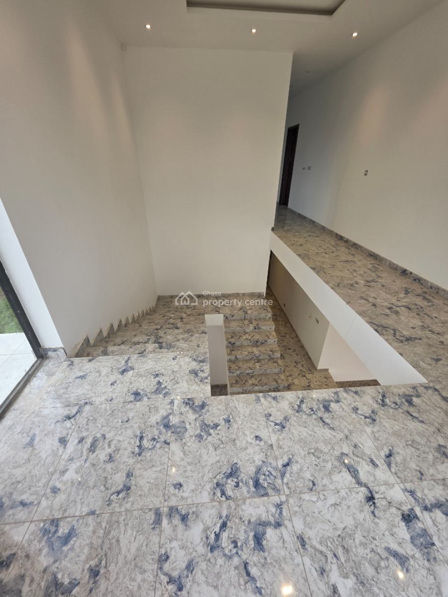6 Bedroom House with a Boys Quarters and a Swimming Pool at Trasacco, Trasacco, Accra Metropolitan, Accra, House for Sale