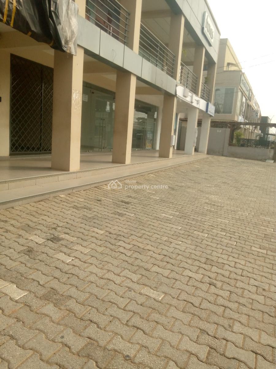 Roadside Office Space @ East Legon, Boundaries Road, East Legon, Accra, Shop for Rent