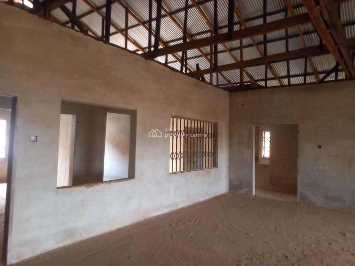 9 Bedrooms, Santasi Anyinam, Kumasi Metropolitan, Ashanti, House for Sale