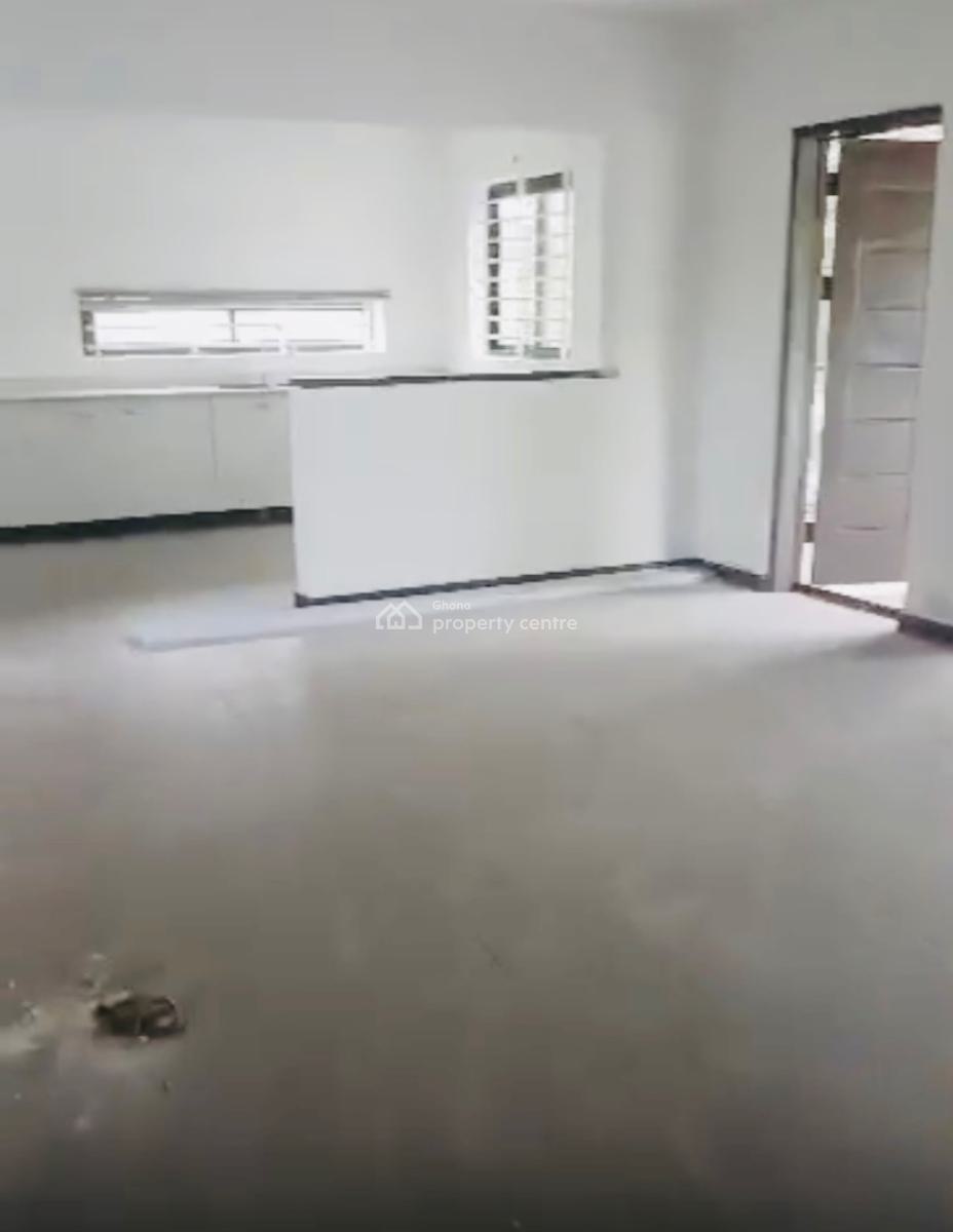 Osu 10 Bedrooms, Oxfords Street, Osu, Accra, House for Rent