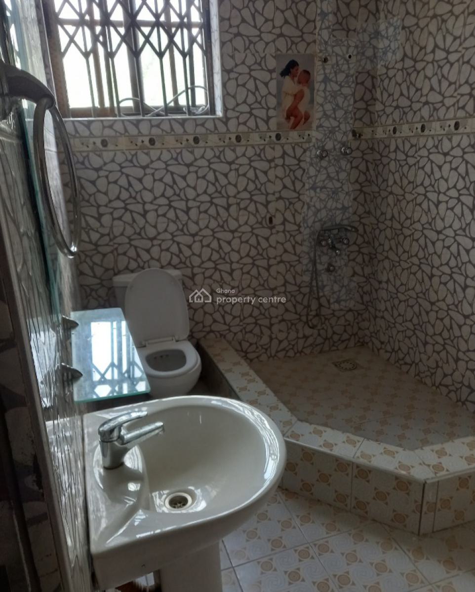 12 Bedrooms  for Hotel/ Guest House ( on  5 Plots), Adako Jachie, on Tech Ejisu Road., Kumasi Metropolitan, Ashanti, Commercial Property for Sale
