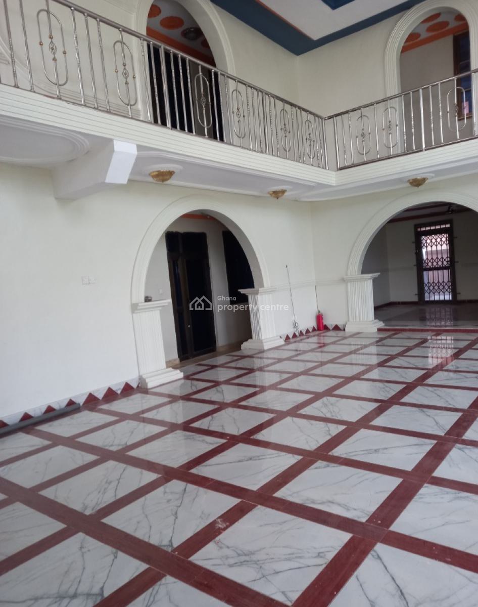 12 Bedrooms  for Hotel/ Guest House ( on  5 Plots), Adako Jachie, on Tech Ejisu Road., Kumasi Metropolitan, Ashanti, Commercial Property for Sale