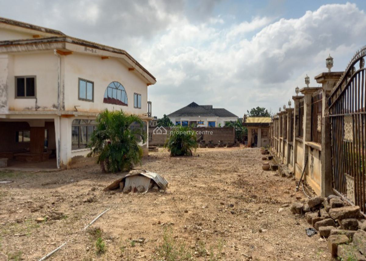 22 Bedrooms, Santasi Anyinam, Near Atasomaso Konkromoase., Kumasi Metropolitan, Ashanti, House for Sale