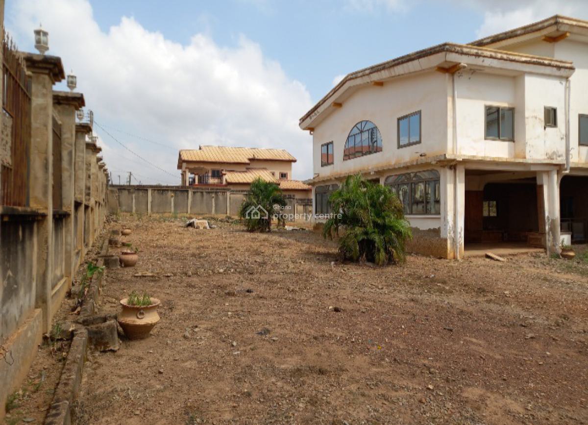 22 Bedrooms, Santasi Anyinam, Near Atasomaso Konkromoase., Kumasi Metropolitan, Ashanti, House for Sale