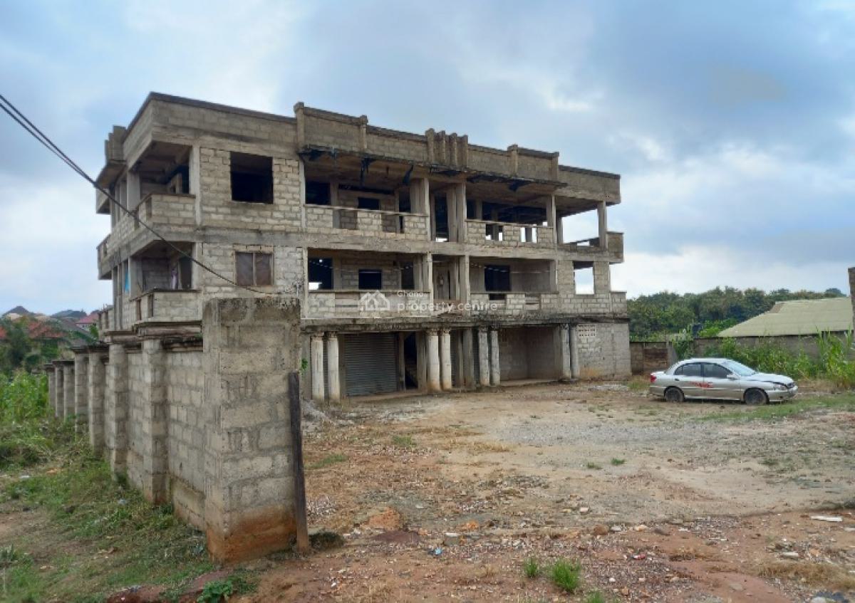 10 Bedrooms, Kotwi, on Santasi Road., Kumasi Metropolitan, Ashanti, House for Sale