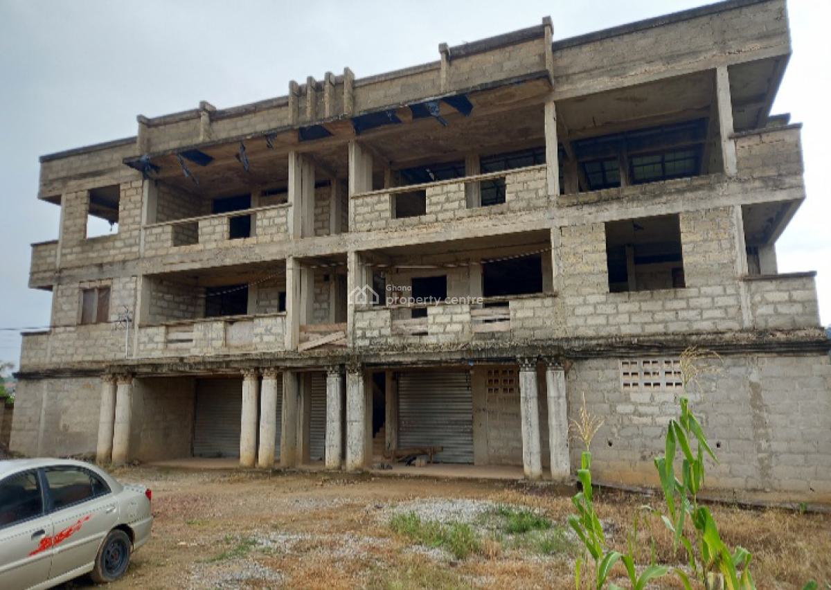 10 Bedrooms, Kotwi, on Santasi Road., Kumasi Metropolitan, Ashanti, House for Sale