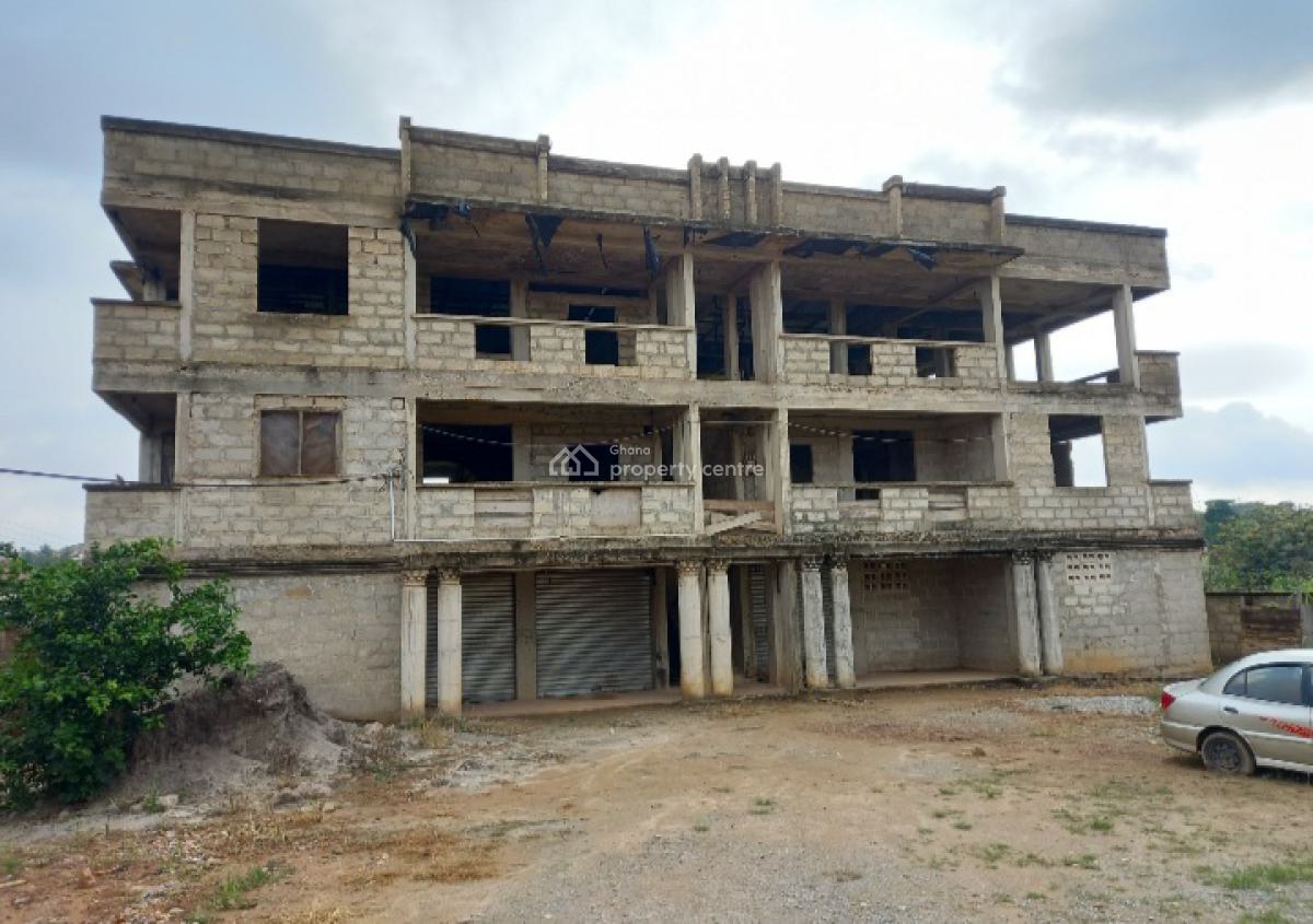 10 Bedrooms, Kotwi, on Santasi Road., Kumasi Metropolitan, Ashanti, House for Sale