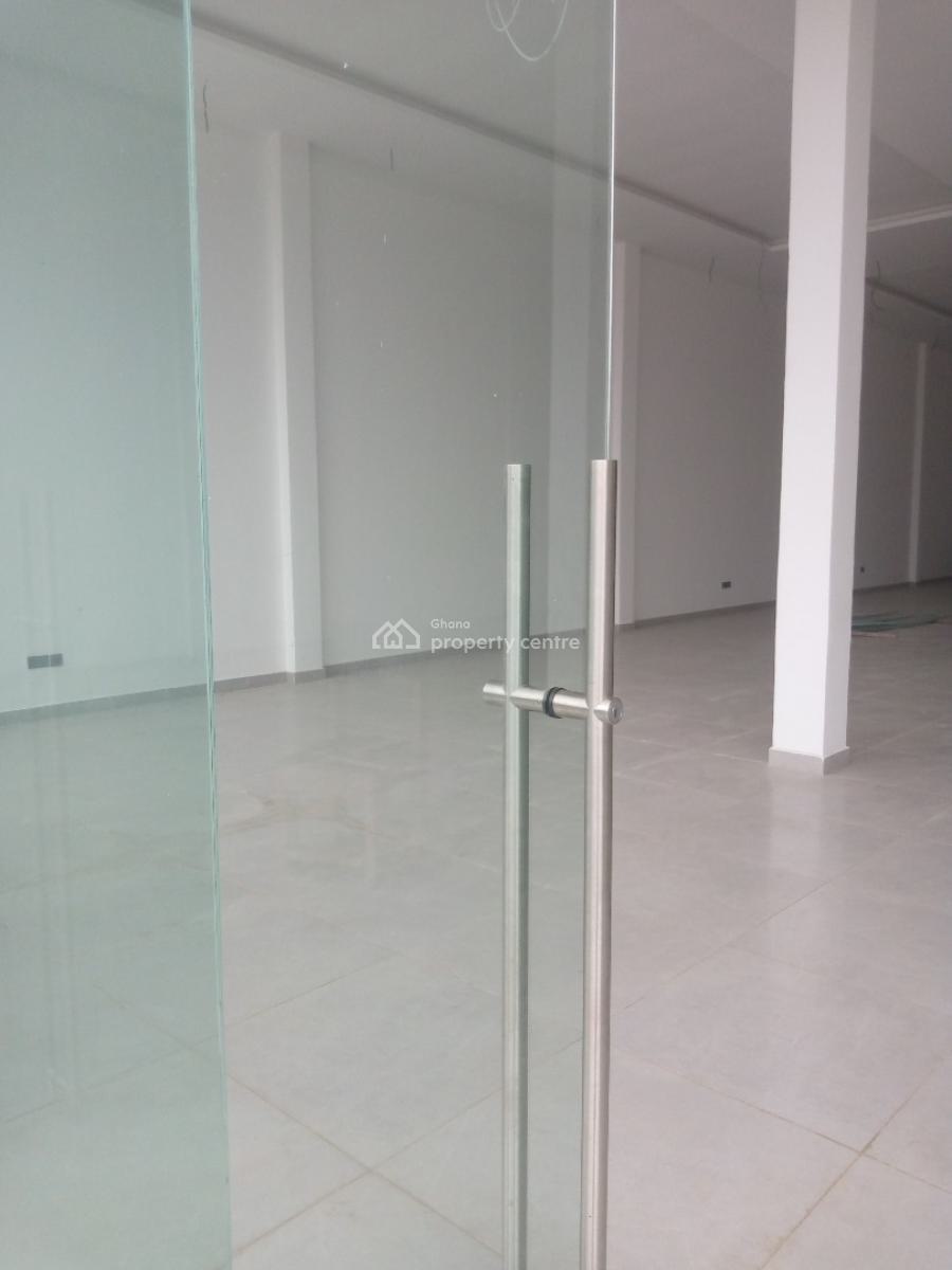a Big Office Space Available @ Manet Road, East Airport, Airport Residential Area, Accra, Office Space for Rent