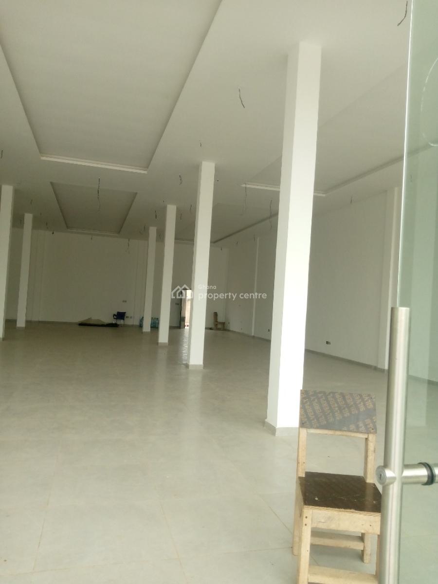 a Big Office Space Available @ Manet Road, East Airport, Airport Residential Area, Accra, Office Space for Rent