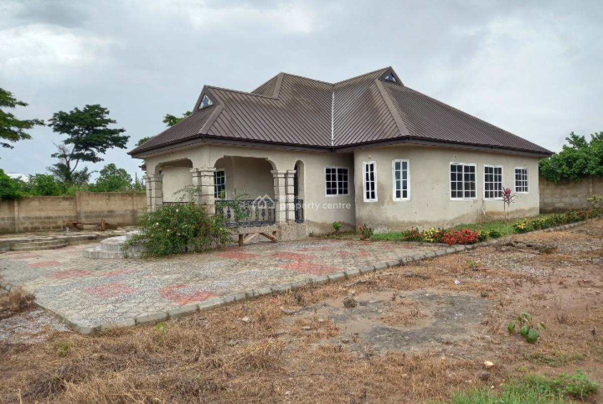 3 Bedrooms  on ( 4 Plots, 1 Acre Land)., Ejisu Onwe., Ejisu-juaben Municipal, Ashanti, House for Sale