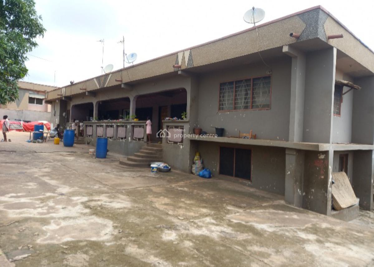 12 Bedrooms  ( Plot Size  170*150) Feet., Tafo Ahenbrono., Kumasi Metropolitan, Ashanti, House for Sale