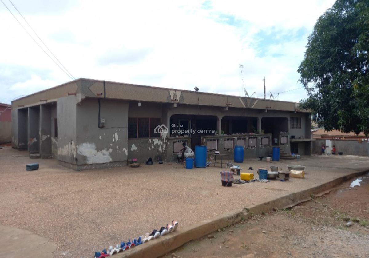12 Bedrooms  ( Plot Size  170*150) Feet., Tafo Ahenbrono., Kumasi Metropolitan, Ashanti, House for Sale