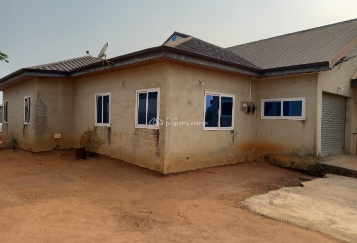 5 Bedrooms, Sokoban Apaaso, on Ahodwo Sokoban Road., Kumasi Metropolitan, Ashanti, House for Sale