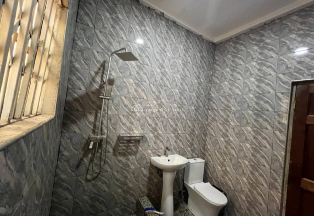 4 Bedrooms, Asuofia Asaaman, on Abrepo Barekese Road., Kumasi Metropolitan, Ashanti, House for Sale
