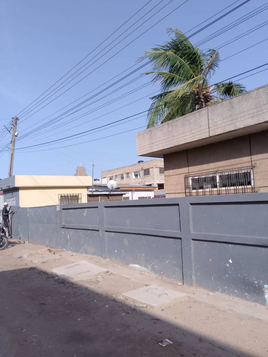 Executive Old 4 Bedroom, Abelemkpe, Accra, House for Sale