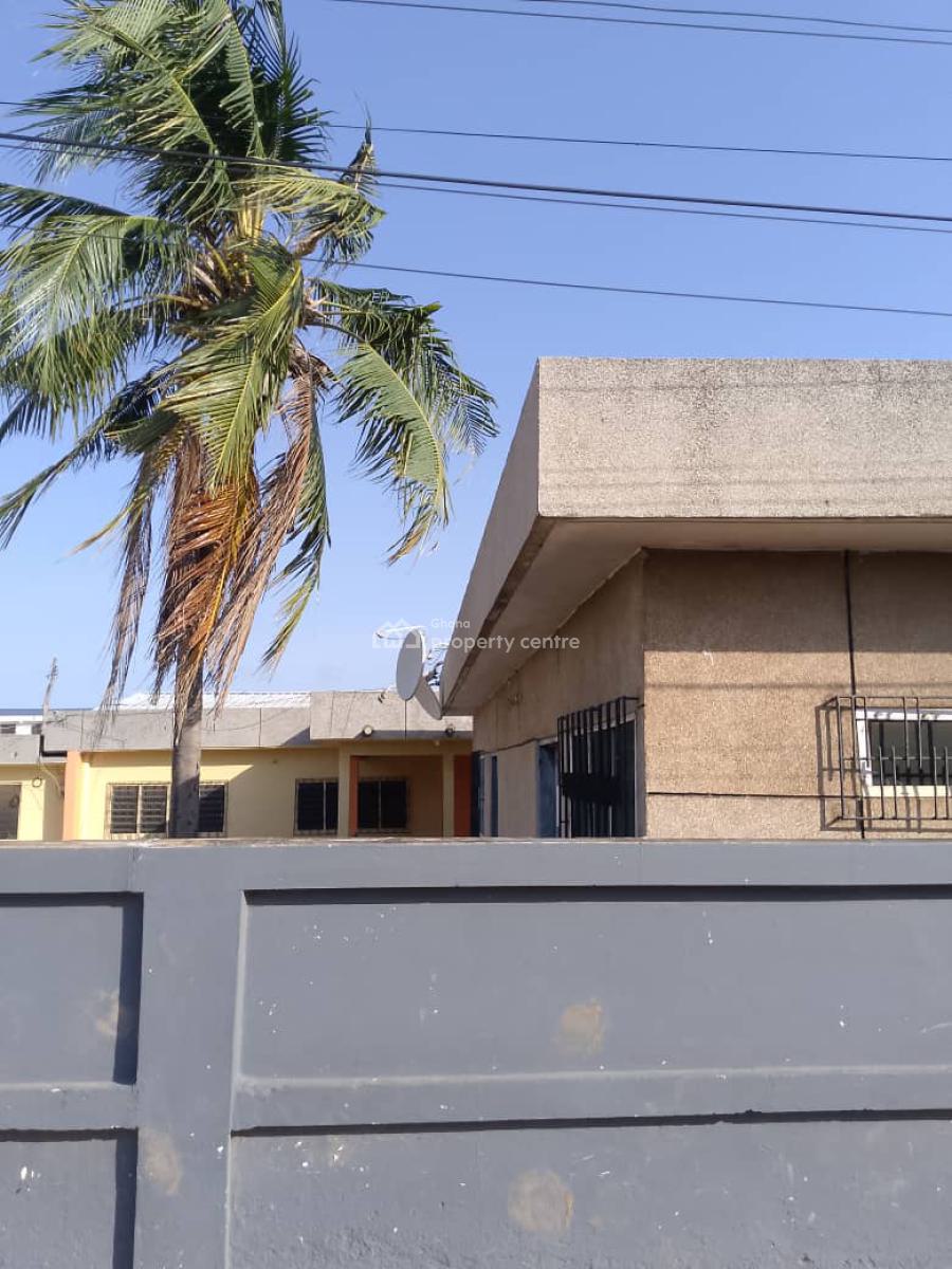 Executive Old 4 Bedroom, Abelemkpe, Accra, House for Sale