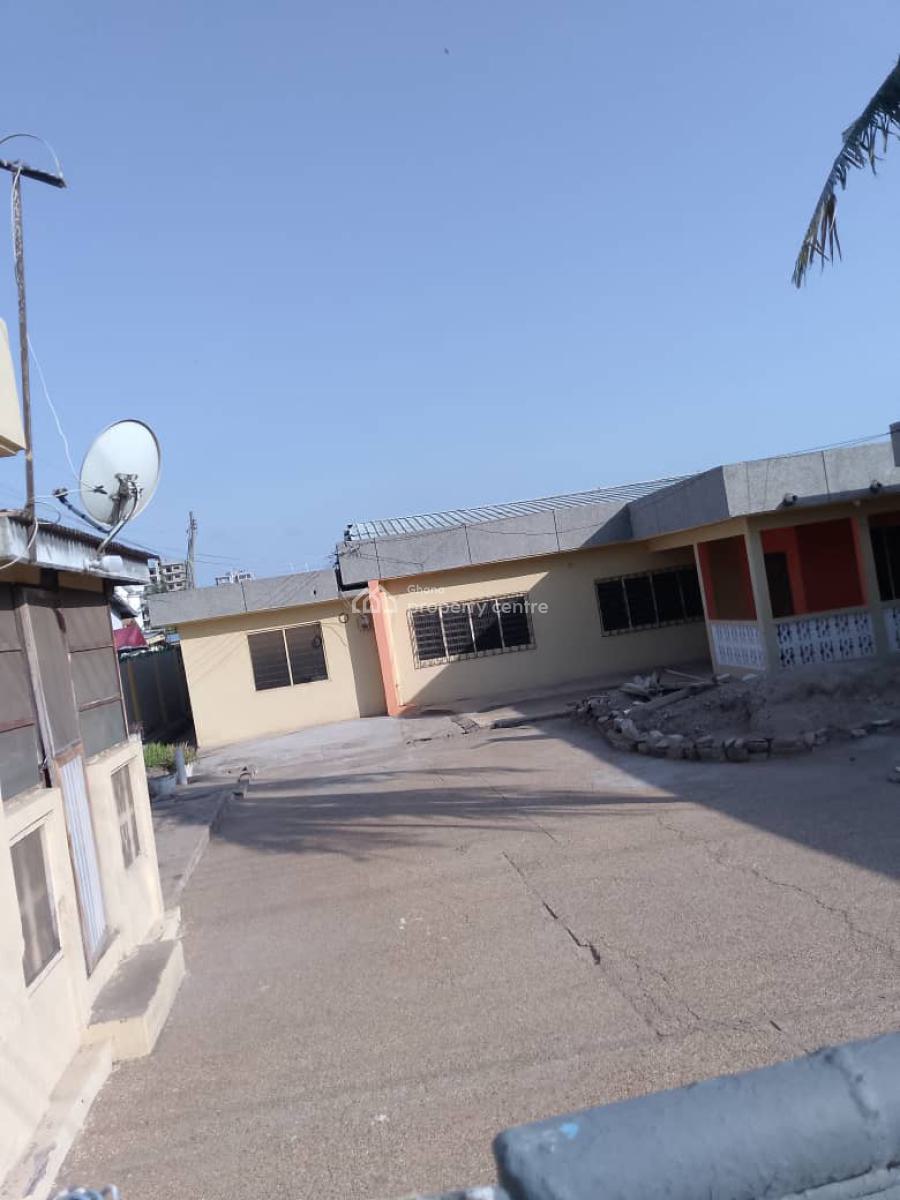 Executive Old 4 Bedroom, Abelemkpe, Accra, House for Sale