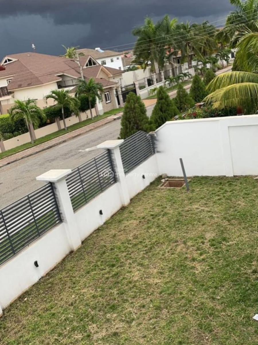 Executive Self-compound 5 Bedroom, Airport Residential Area, Accra, House for Sale