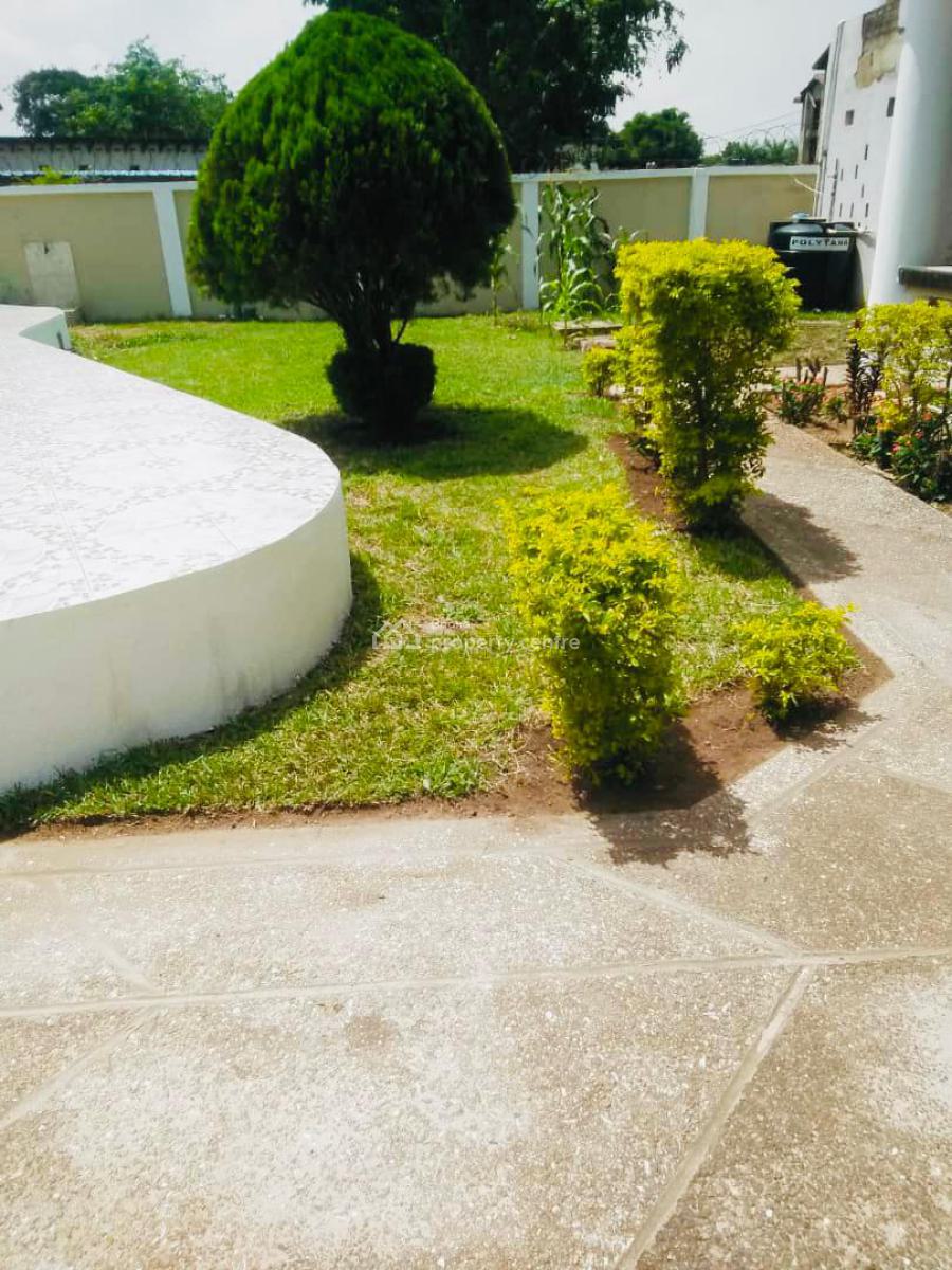 Executive Unfurnished 6 Bedroom, Airport Residential Area, Accra, House for Rent