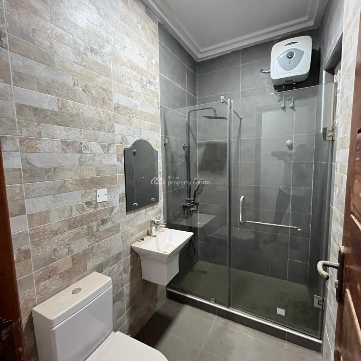 Executive Self Compound 3 Bedroom, East Legon, Accra, House for Rent