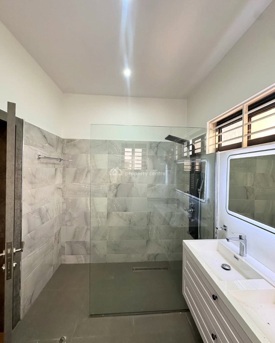 Executive 4 Bedrooms, Ashaley Botwe, Adenta Municipal, Accra, House for Sale