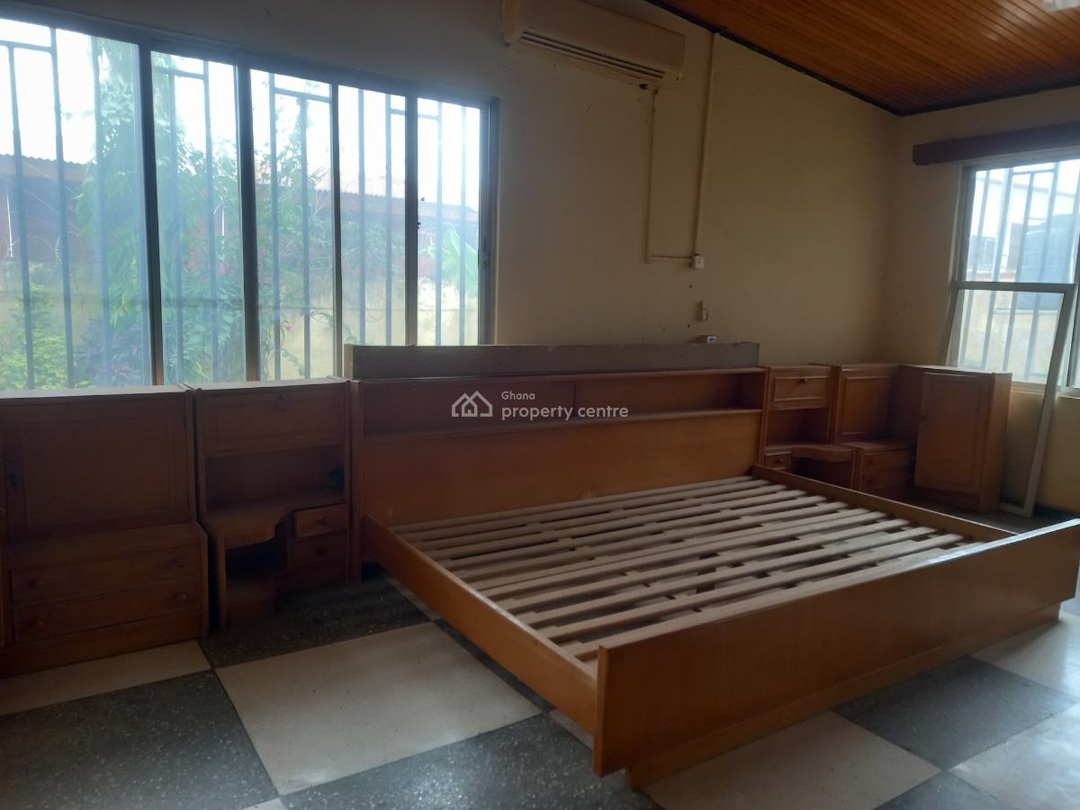 6 Bedrooms, Paraku Estate, Near Ahodwo., Kumasi Metropolitan, Ashanti, House for Sale