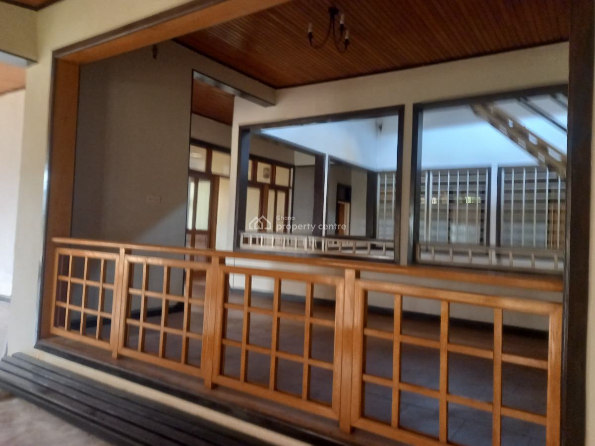 6 Bedrooms, Paraku Estate, Near Ahodwo., Kumasi Metropolitan, Ashanti, House for Sale