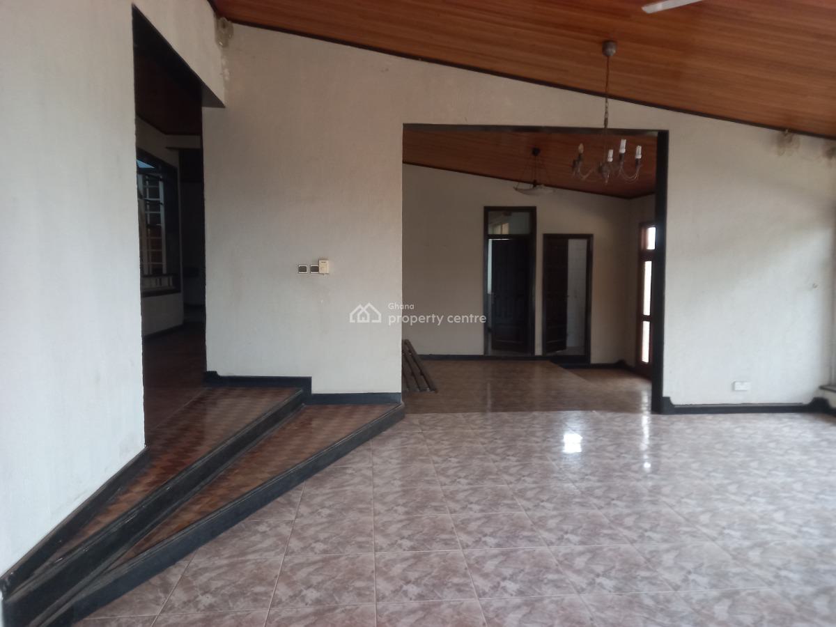 6 Bedrooms, Paraku Estate, Near Ahodwo., Kumasi Metropolitan, Ashanti, House for Sale